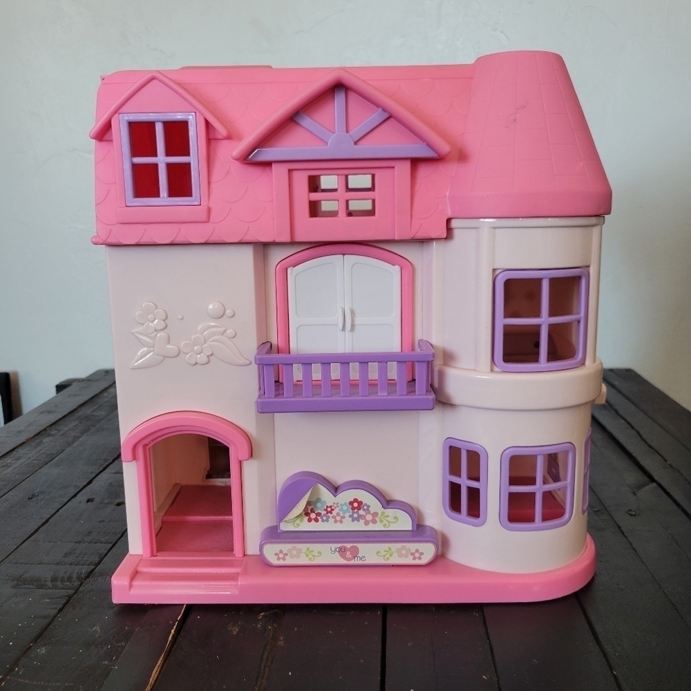 You & Me Dollhouse Pink Purple Play House Plastic Playset Mini Dolls Castle